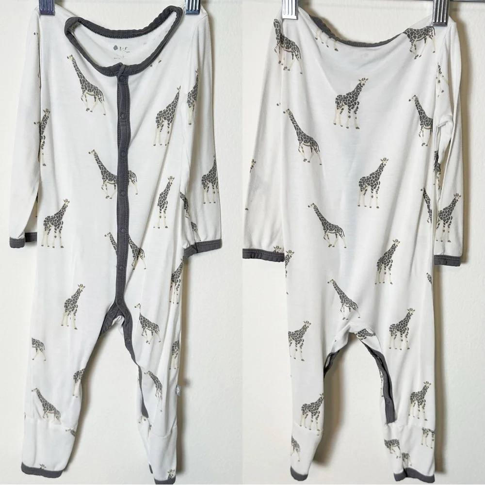 Kyte Baby Snap Footless Onesie Sleep Suit Giraffe Print 12-18 Months